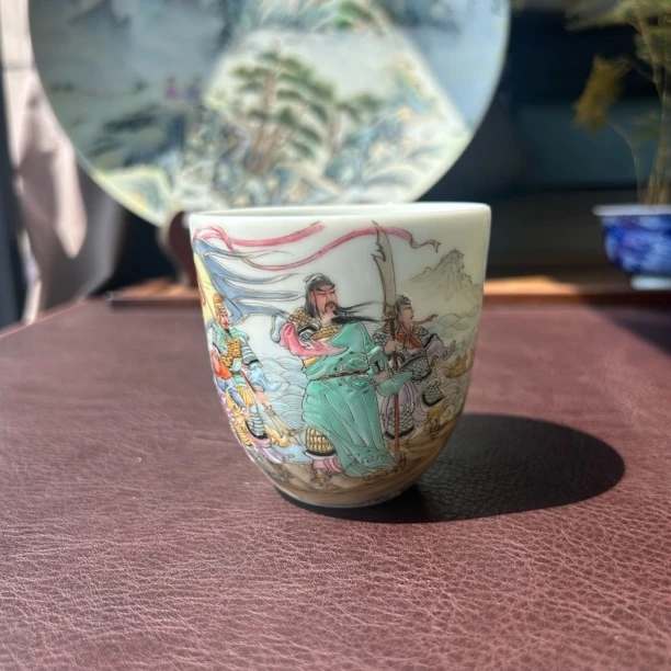 祥宝阁釉上粉彩三国系列“水淹七军”主人杯