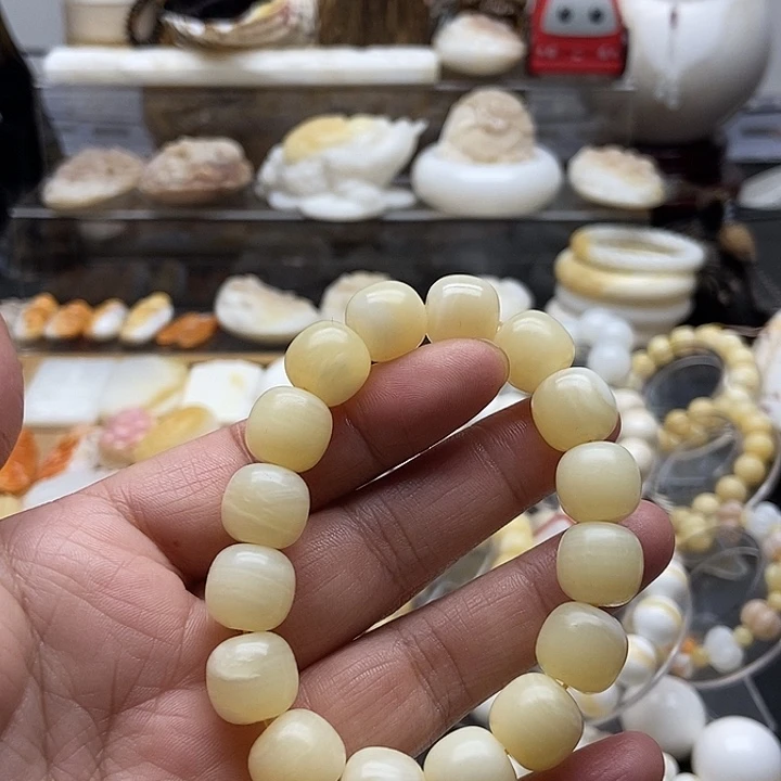 非金属贝壳蜜蜡色全品老型1.3*1.2