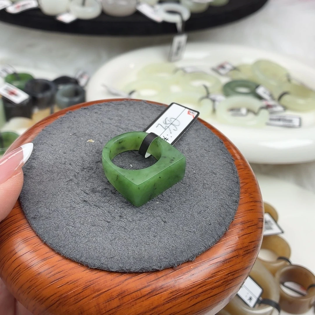 和田玉未镶嵌戒指和田玉碧玉乌兰海17.9