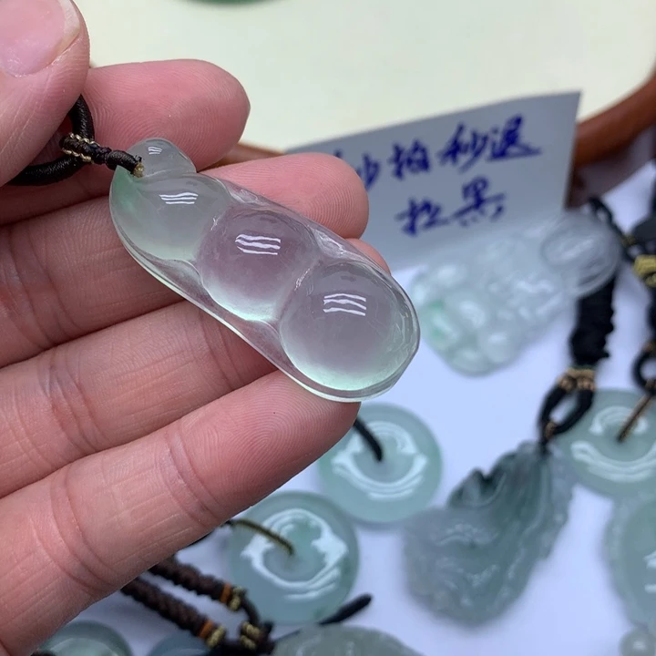 J****一物一图，豆子吊坠