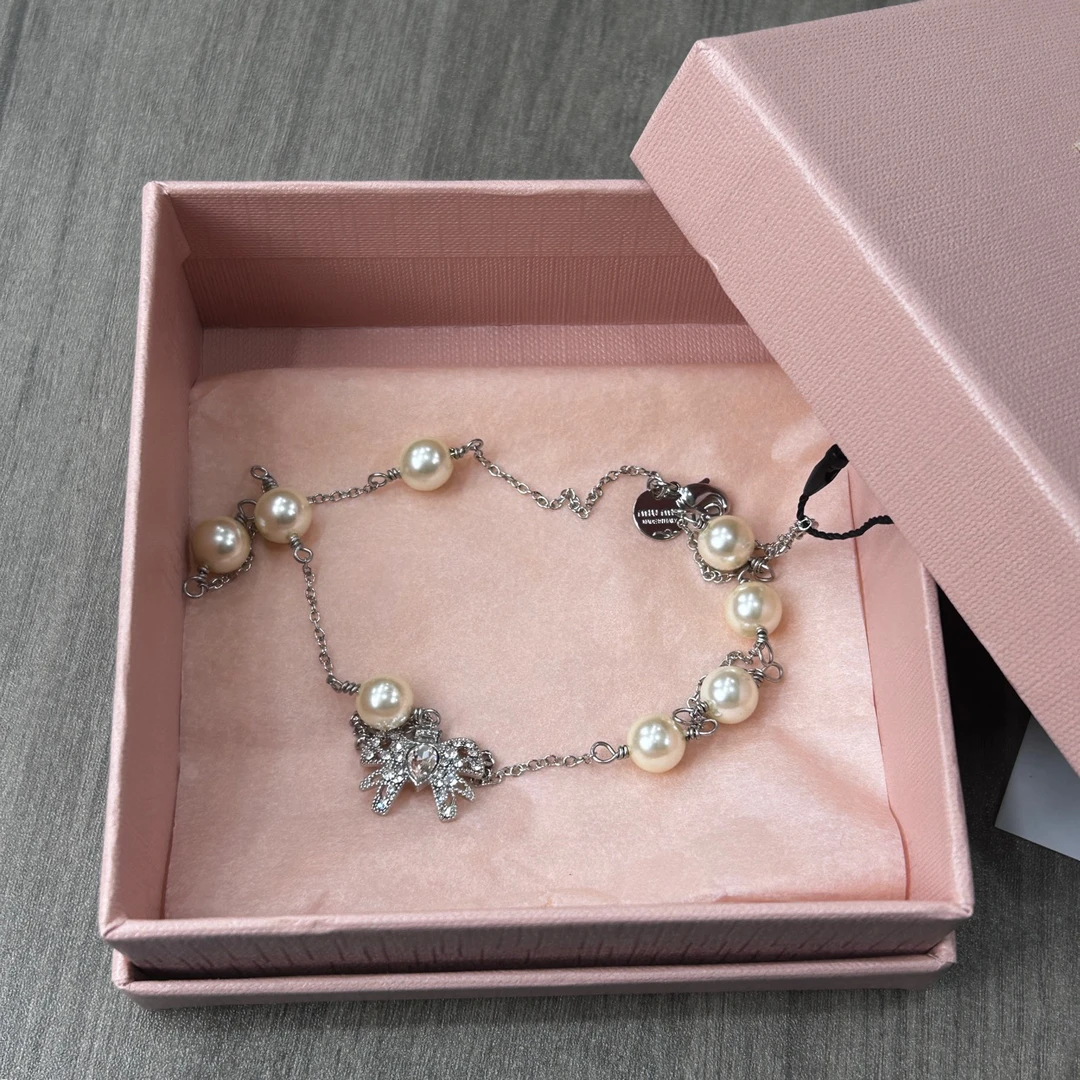 全新未使用 MIU MIU/缪缪 新款蝴蝶结珍珠项链/公价6800