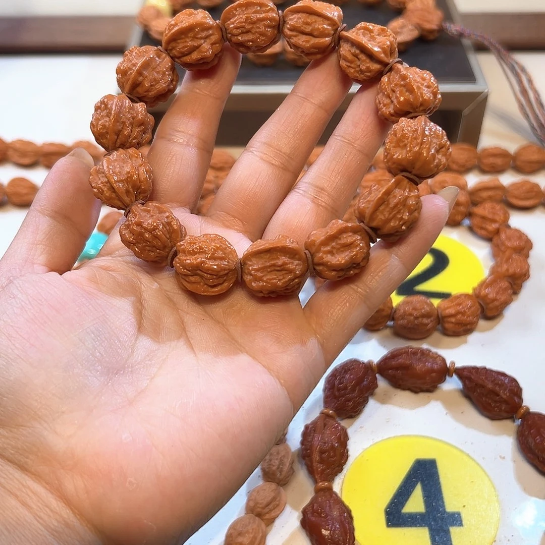 长***某手串文玩核桃小金蟾