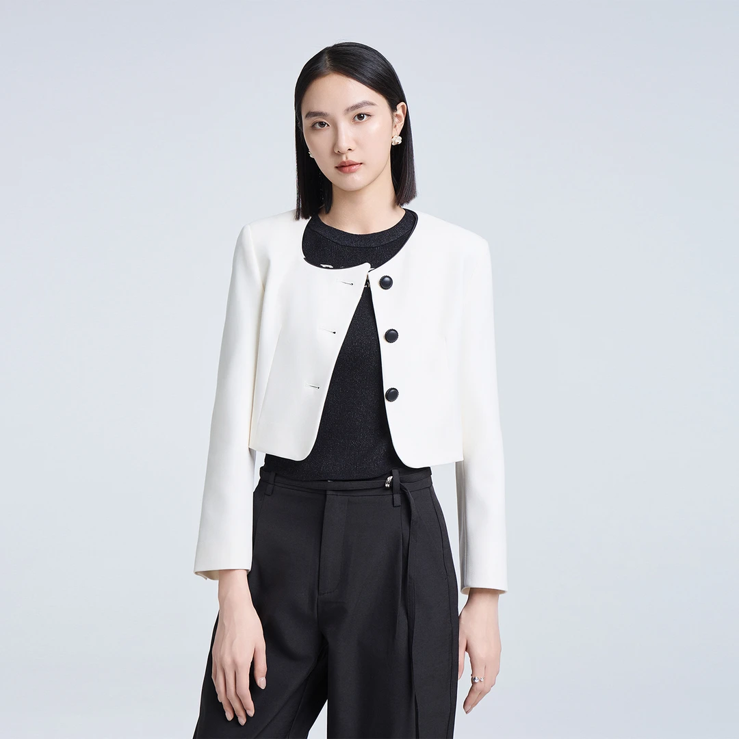 2025秋季常规款女短款长袖短外套时尚气质西服8A129