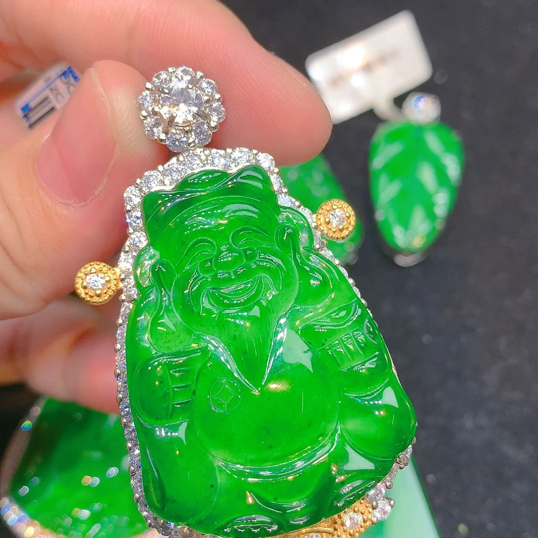 翡翠银S925镶嵌颈饰翡翠