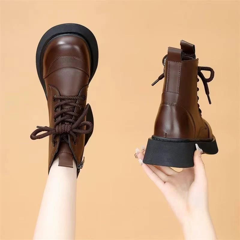 A666 女士时尚百搭休闲马丁靴 HM