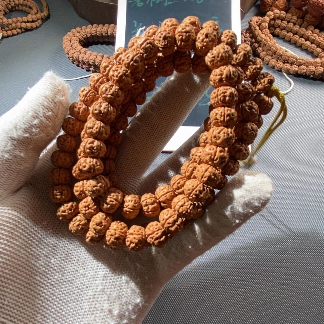 @***u金刚菩提吊坠老树王