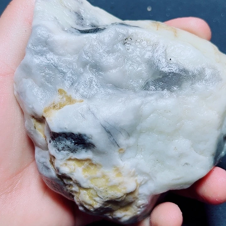 和田玉未镶嵌珠宝奇石