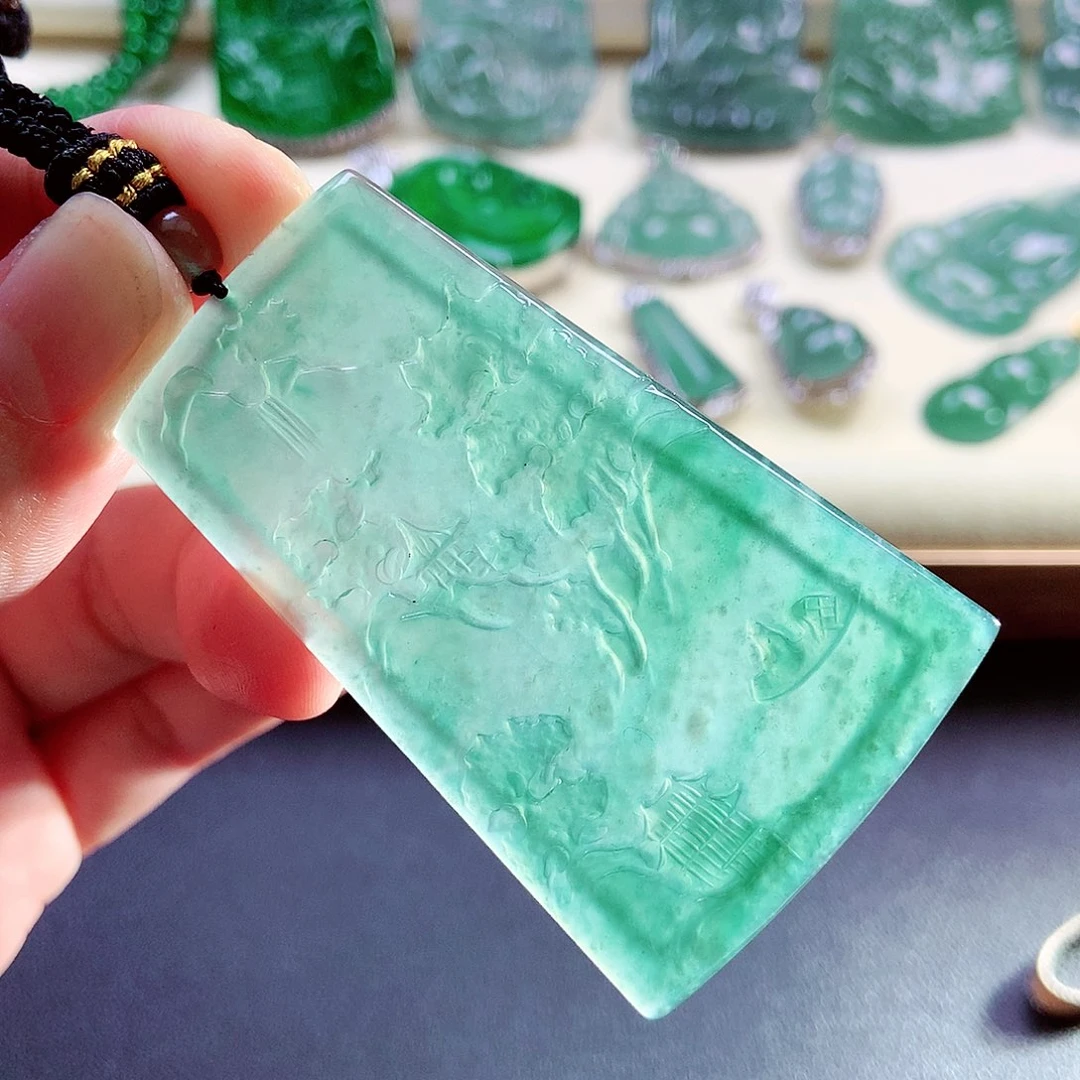 【闪购商品】翡翠颈饰未镶嵌天然