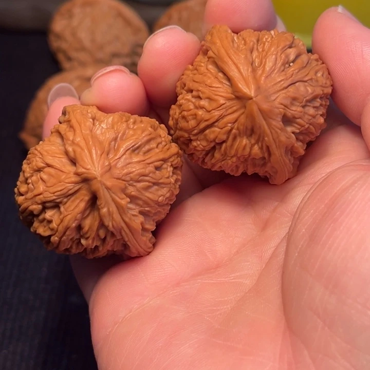 走***停文玩核桃把件南疆39