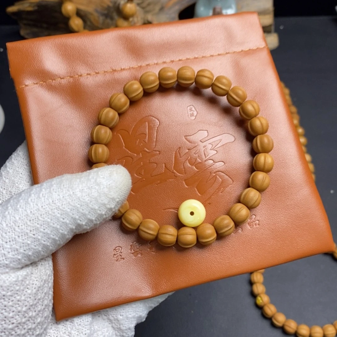 猴头核桃手串小鲨鱼