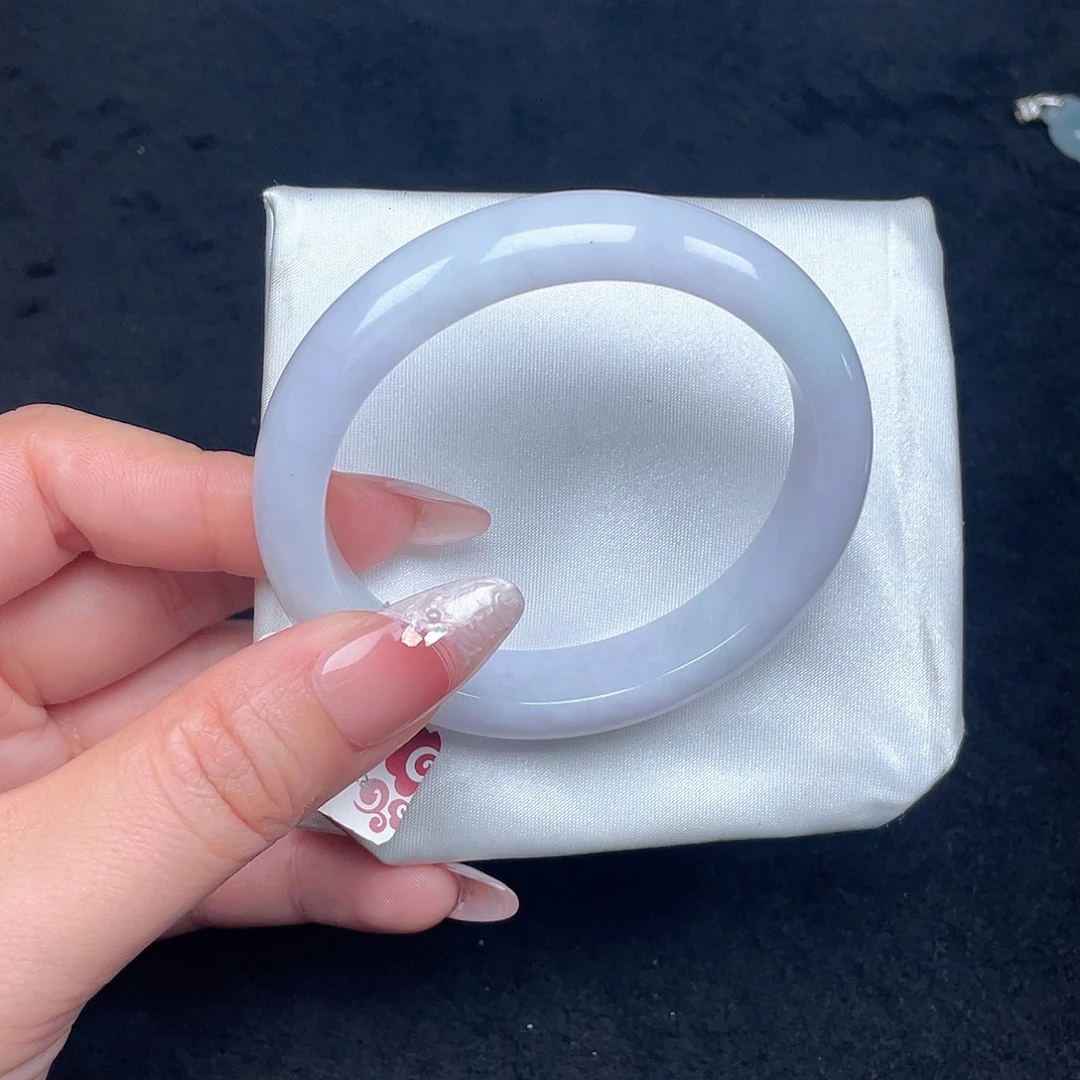 翡翠未镶嵌手镯096贵妃