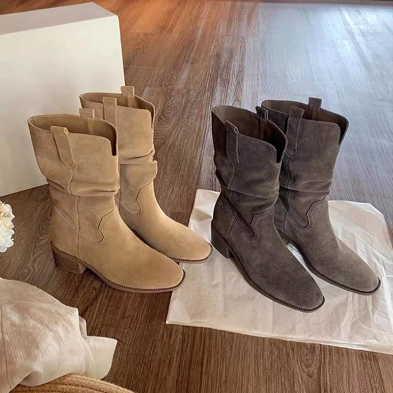 【葡萄家】增高8cm~爆款靴子粗跟厚底真皮百搭堆堆靴女短靴秋冬款