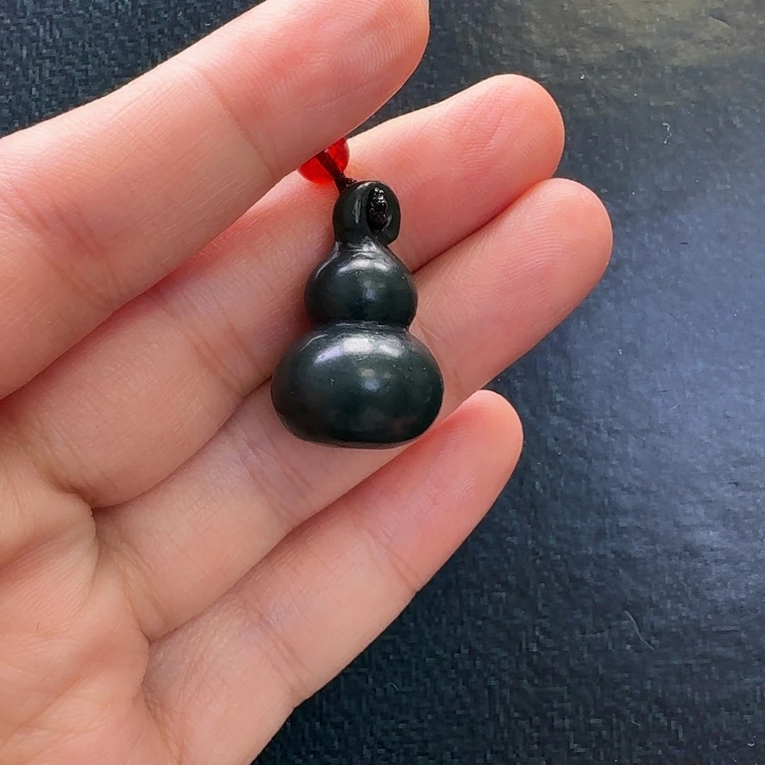 和田玉吊坠未镶嵌