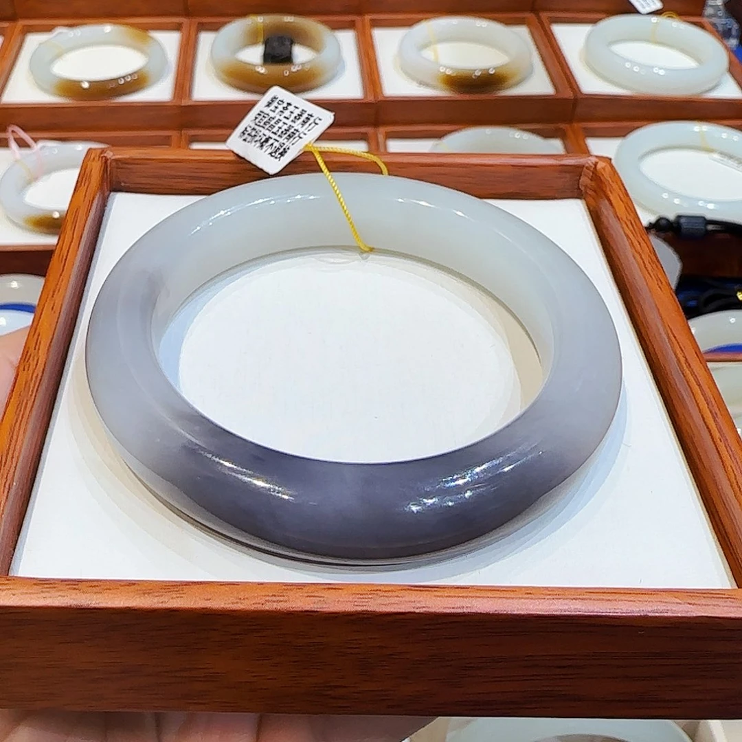 和田玉手镯未镶嵌烟紫半山水56