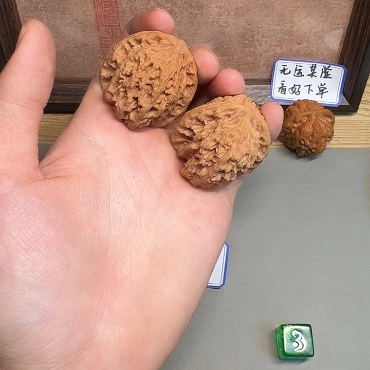 文玩核桃吊坠不*虎头88888