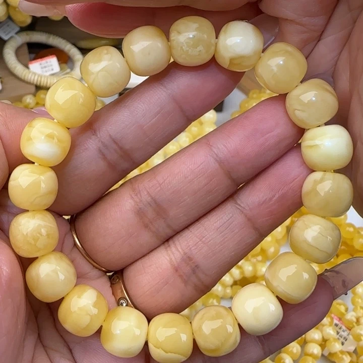 手串蜜蜡未镶嵌浓白花老型手串