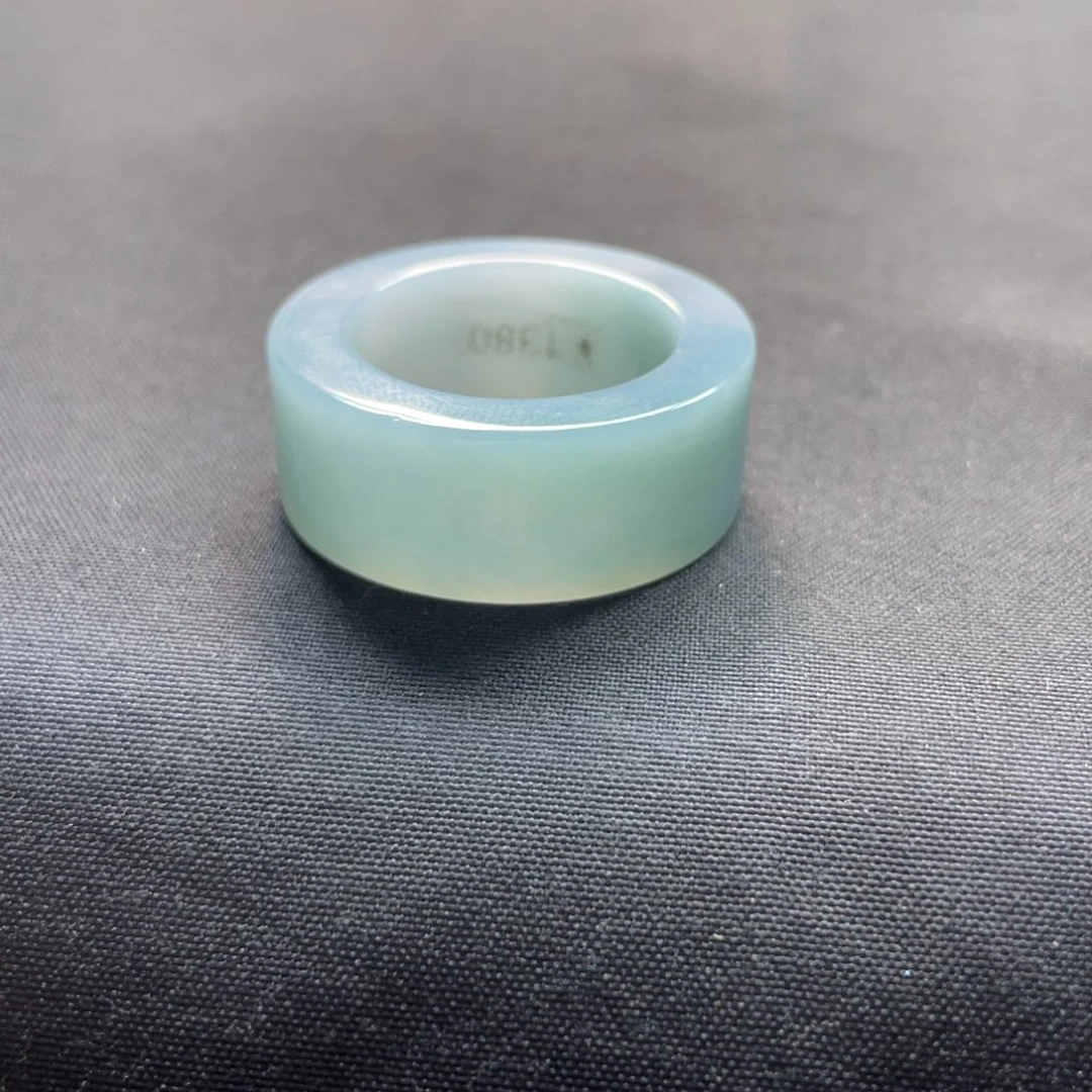 定制翡翠未镶嵌戒指