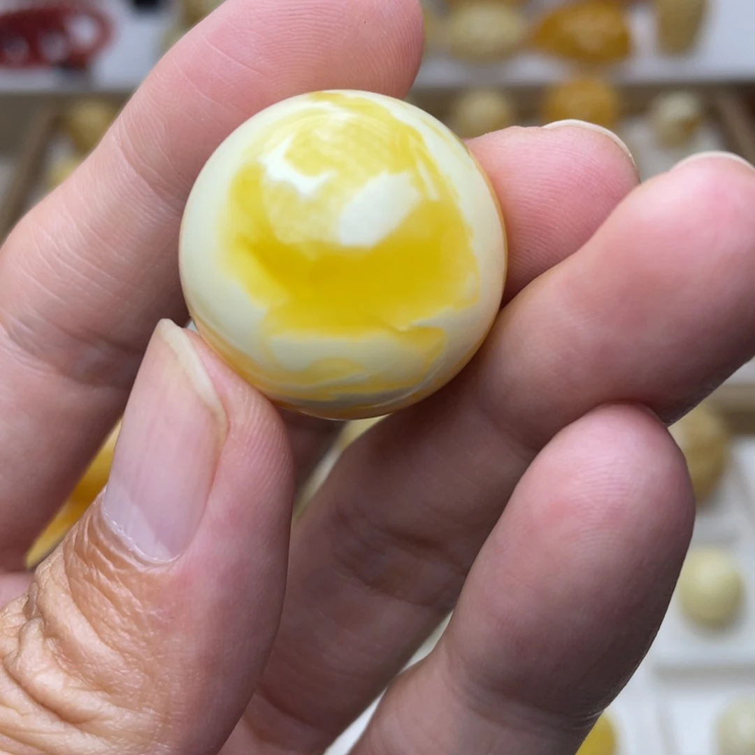 未镶嵌琥珀裸石金橘溶洞蜜蜡圆珠24.7mm8.5克