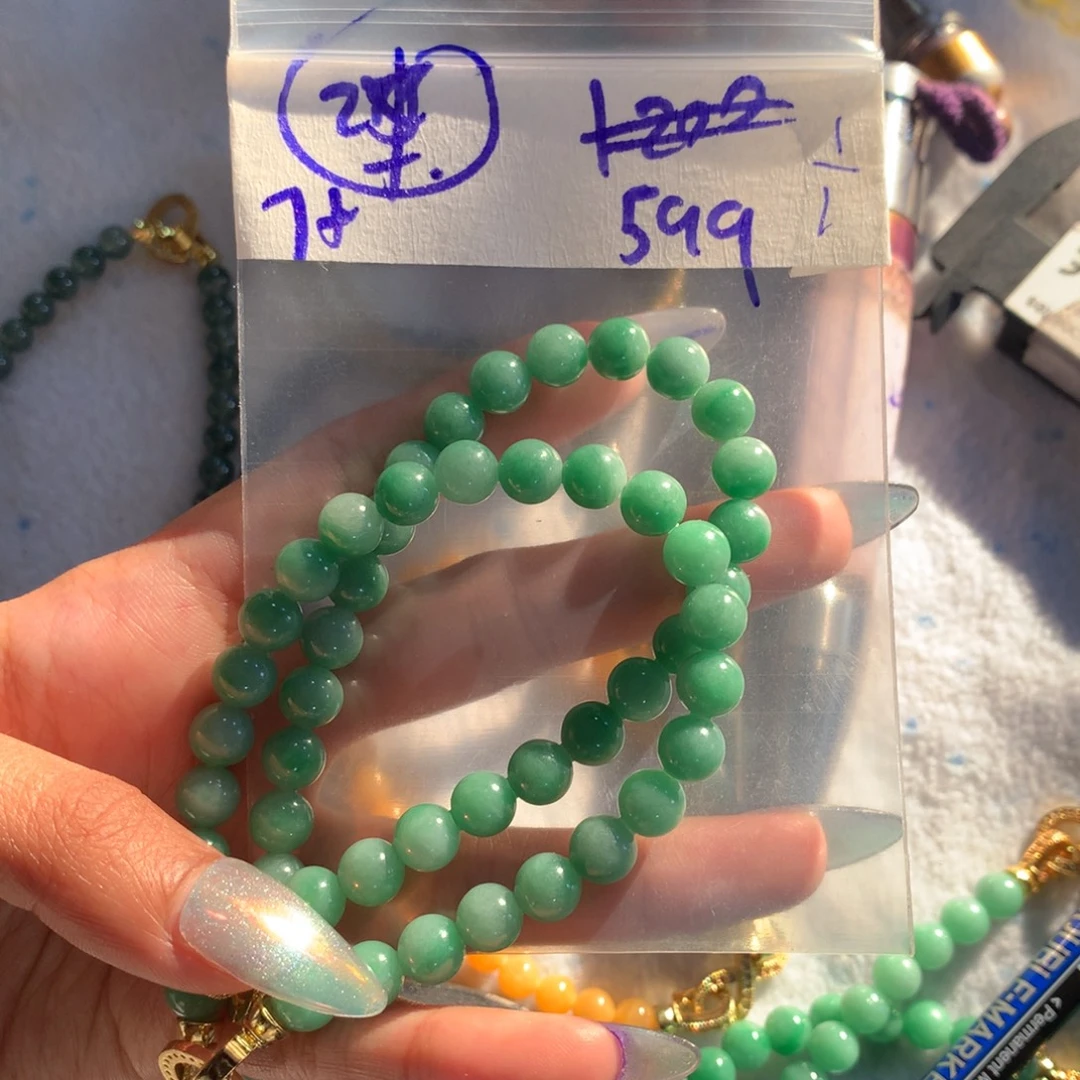 定制翡翠未镶嵌天然缅甸翡翠多样性