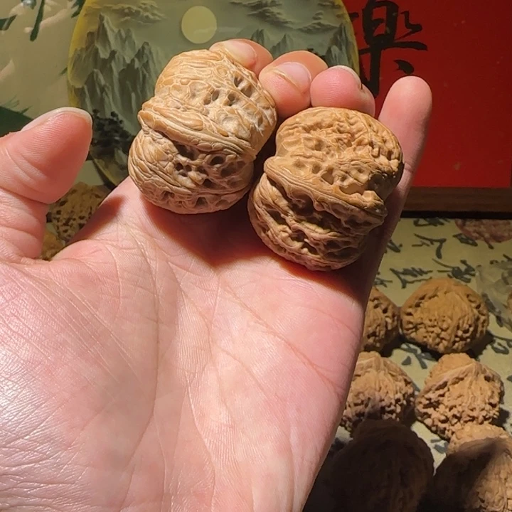 文玩核桃吊坠40元宝