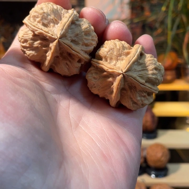 小***️把件文玩核桃编号320