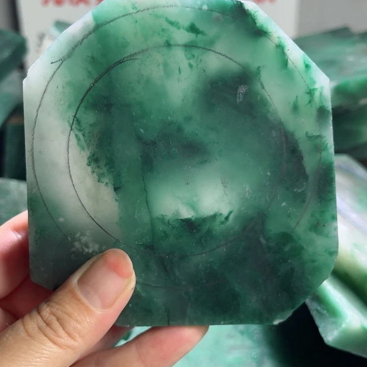 小***丽定制石英质玉（非洲翠）