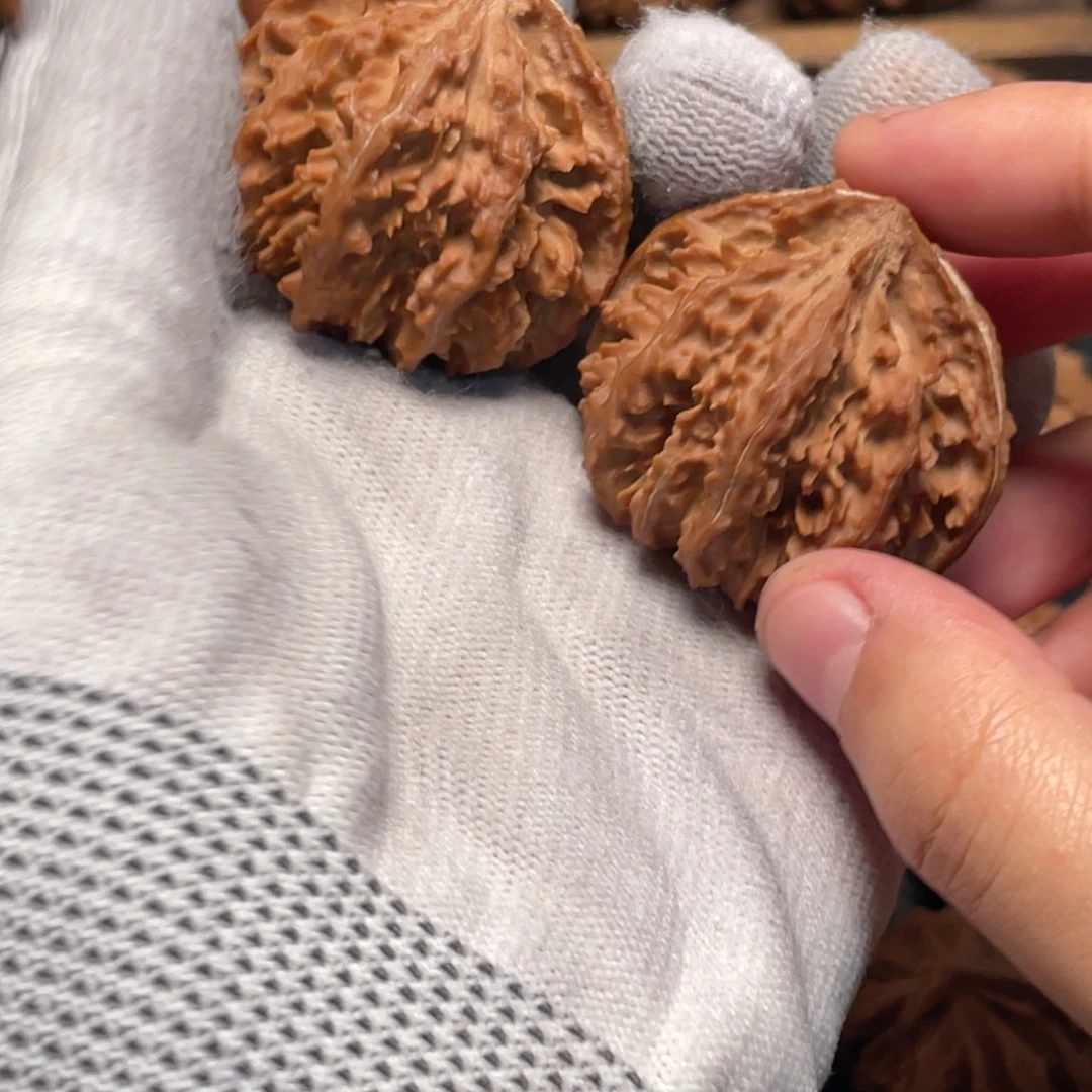 如****吊坠桃核2 秦岭灯笼野生小众