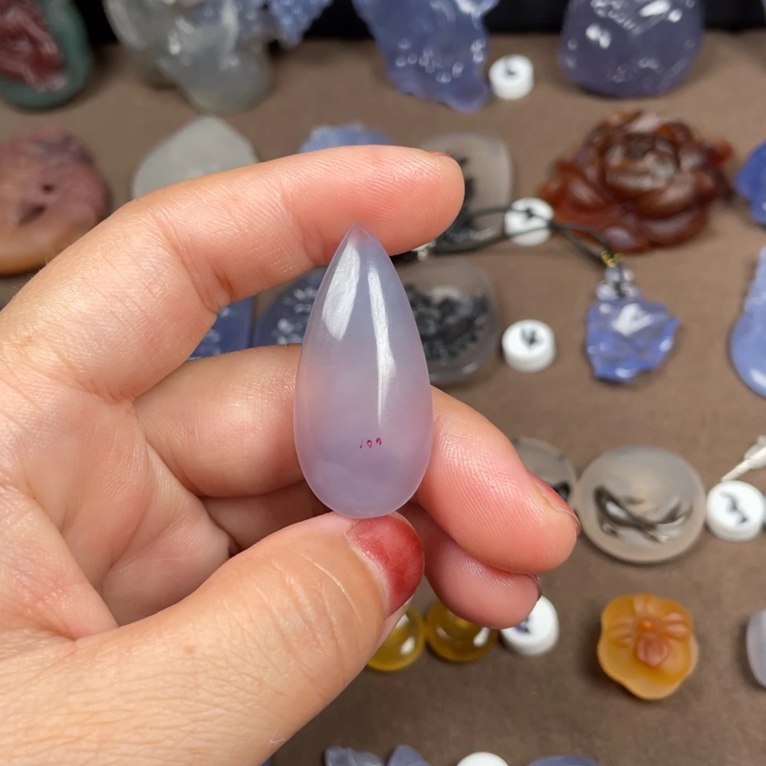 玛瑙/玉髓未镶嵌颈饰蓝玛瑙水滴吊坠