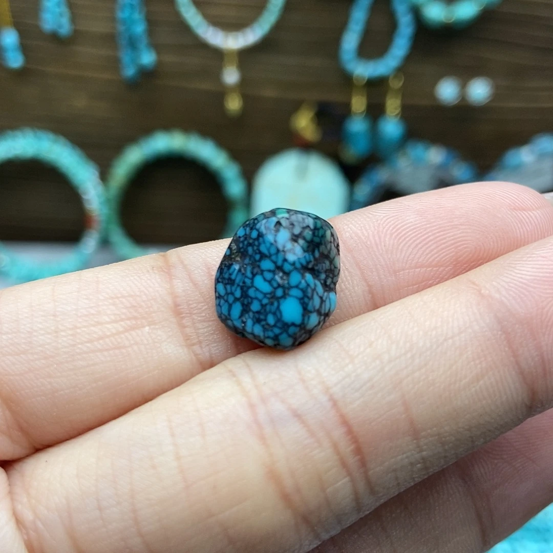 绿松石未镶嵌乌兰花