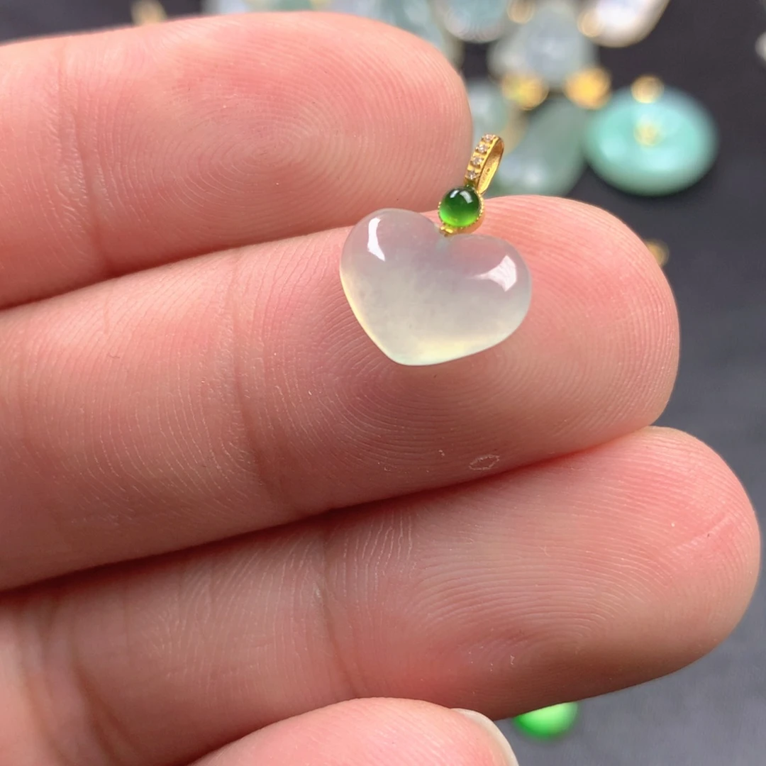【闪购商品】颈饰18K金镶嵌翡翠翡翠