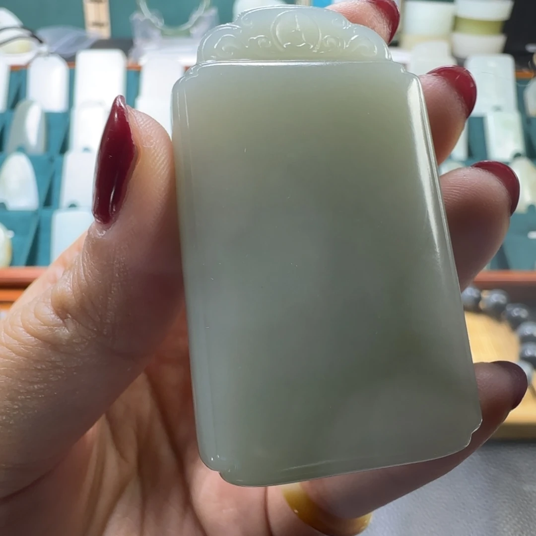 和田玉（糖玉）颈饰未镶嵌屋*男