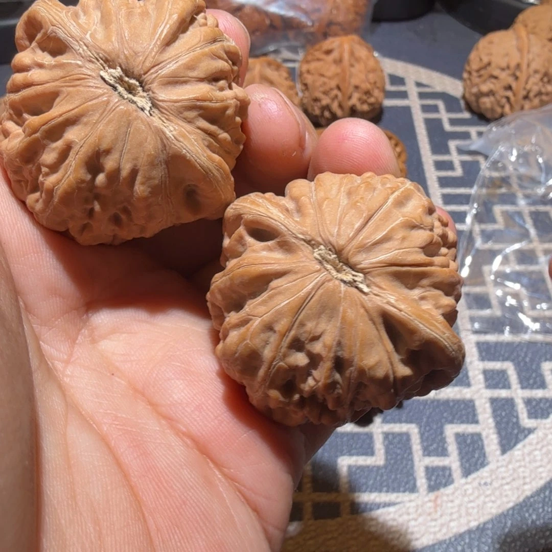 把件猴头核桃铁锤妹妹