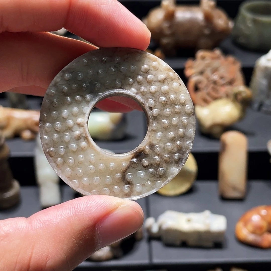 和田玉（糖玉）未镶嵌颈饰已*置