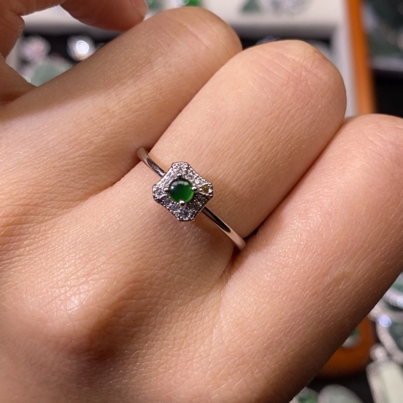 【闪购商品】翡翠颈饰未镶嵌天然