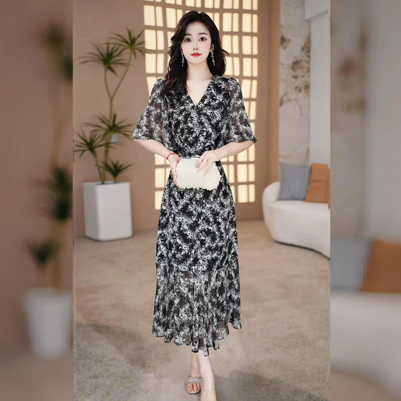 【千羽定制】法式碎花连衣裙2025年夏季新款减龄收腰显瘦a字裙子潮