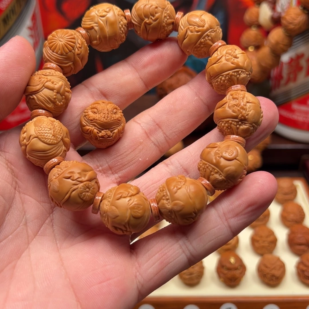 *****吊坠猴头核桃1.8尺寸重工款二代金蟾