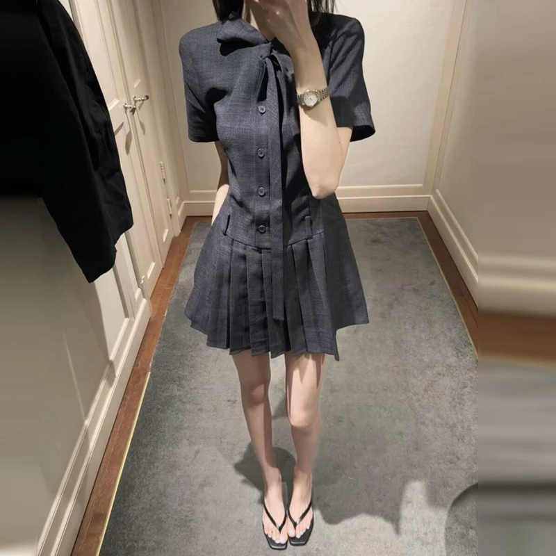 学院风灰色蝴蝶结连衣裙子女夏季2025新款爆款小个子a字百褶短裙