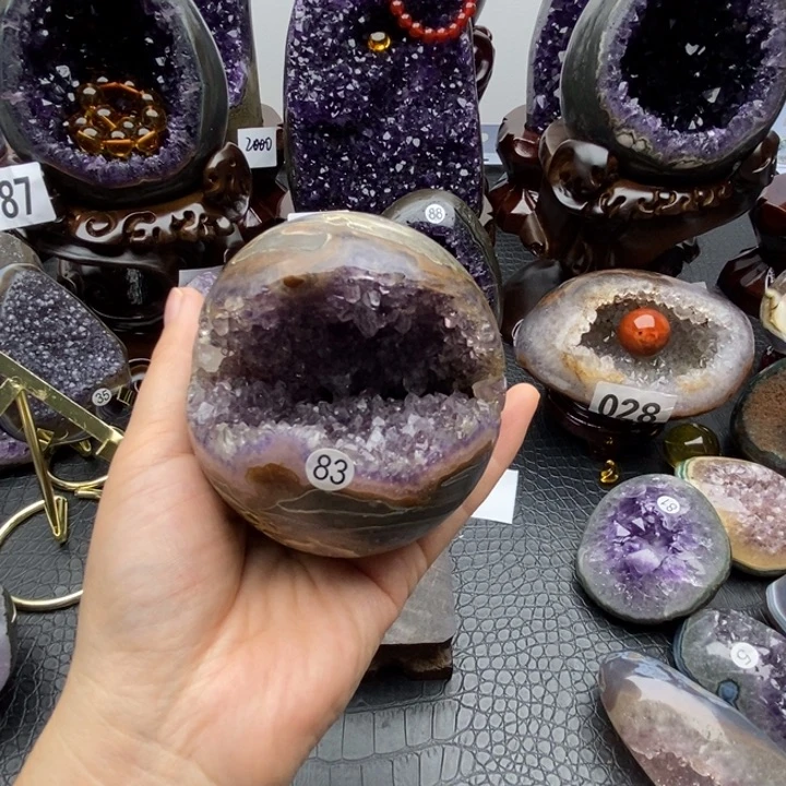 紫晶未镶嵌大型摆件（非配饰）