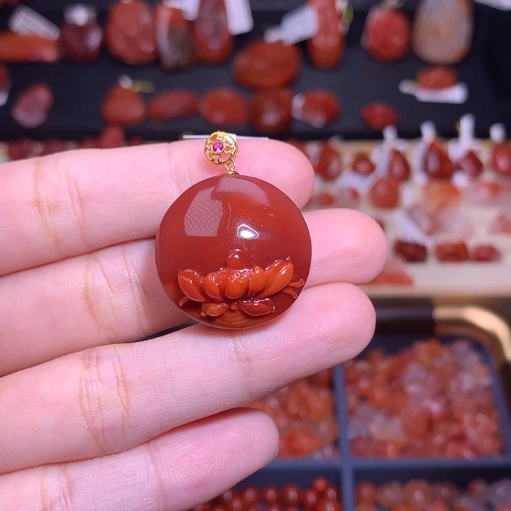 南红玛瑙未镶嵌珠宝半成品莲花吊坠