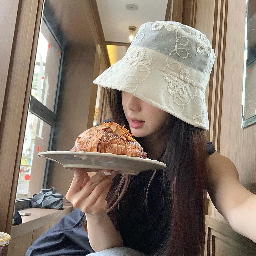 新款帽子女春夏季蕾丝刺绣花朵渔夫帽时尚百搭遮阳透气盆帽显脸小
