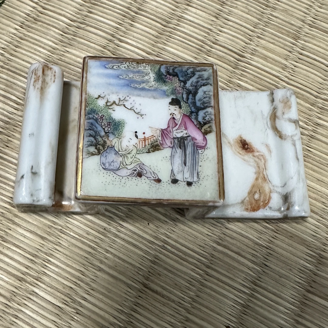 一件器型美工艺精的盒