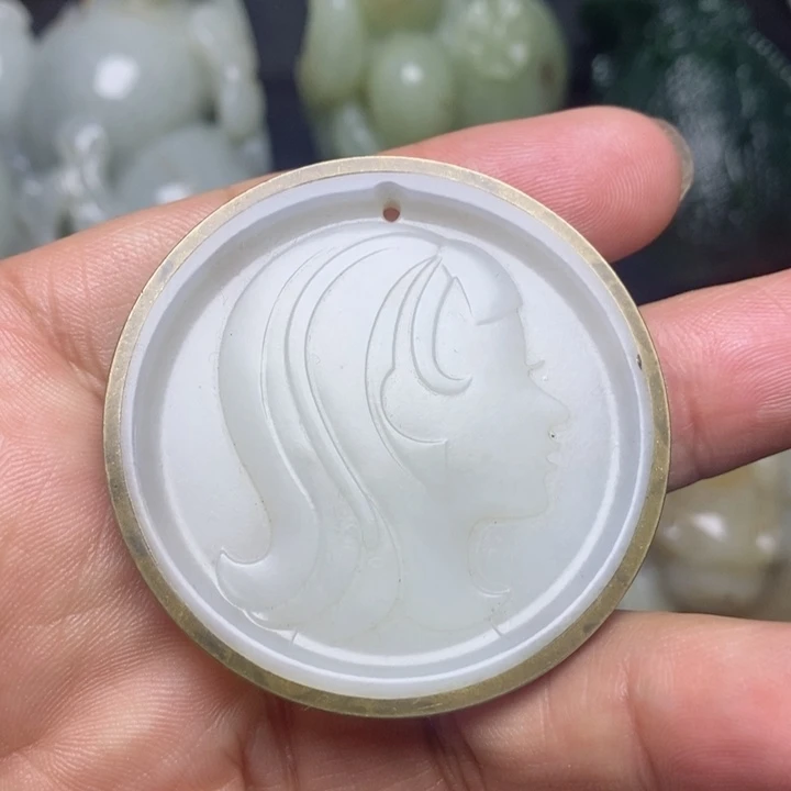 和田玉颈饰未镶嵌