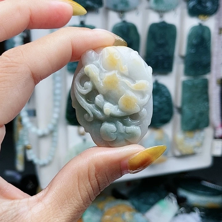 翡翠未镶嵌颈饰翡翠