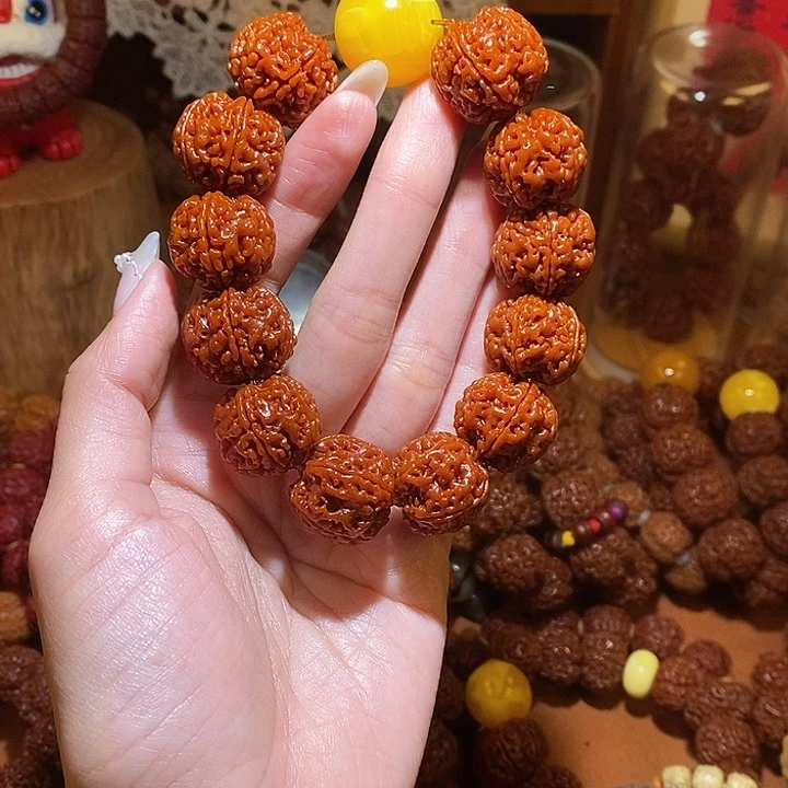 金刚菩提吊坠21225玉华满肉一物