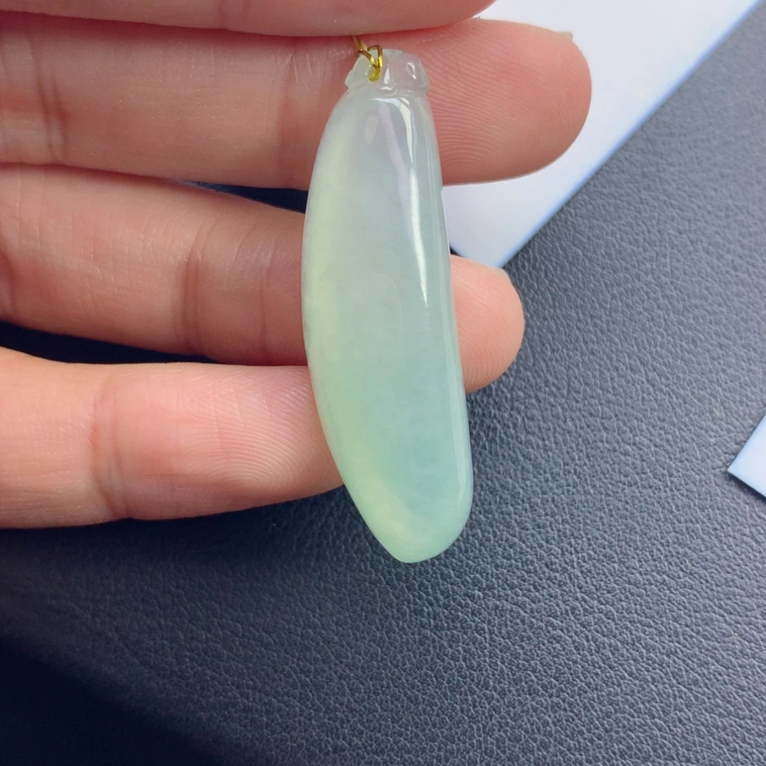 翡翠颈饰未镶嵌福瓜