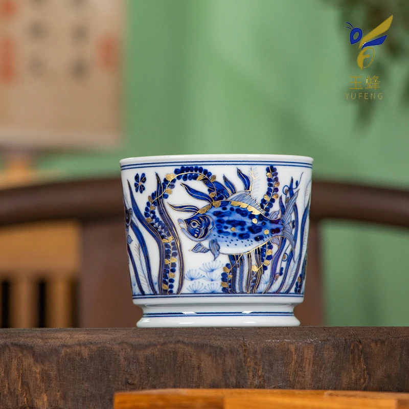 景德镇玉蜂陶瓷精品手工手绘青花描金鱼藻纹霸王杯
