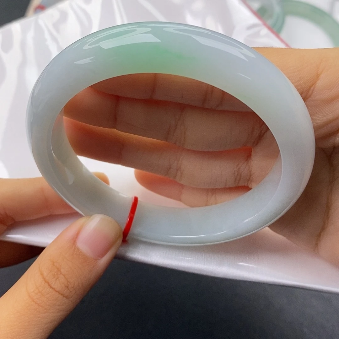 翡翠未镶嵌手镯63正圈