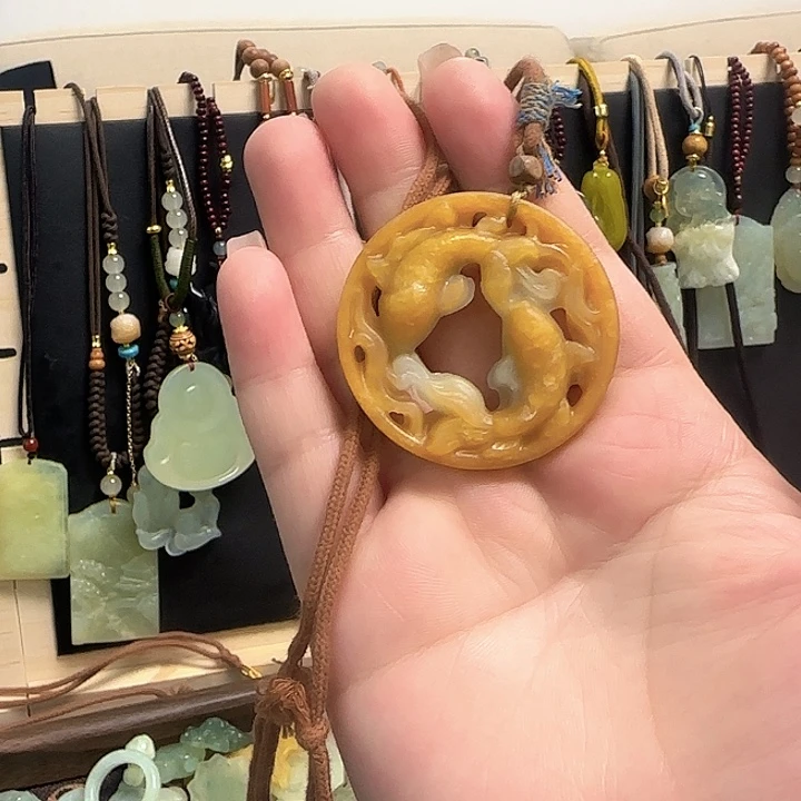 蛇纹石玉合金颈饰