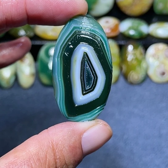 【闪购商品】未镶嵌玛瑙/玉髓珠宝奇石学