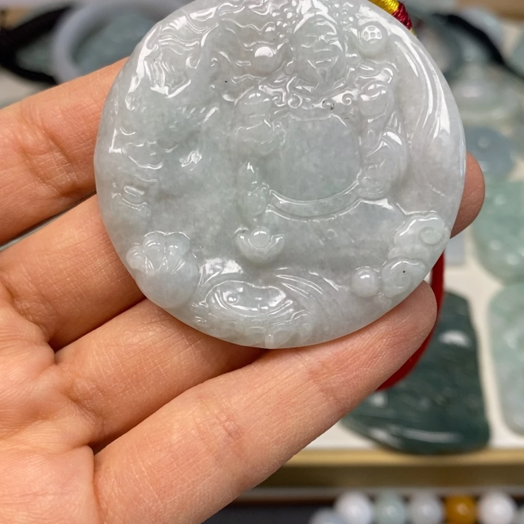 翡翠颈饰未镶嵌玉龙财神